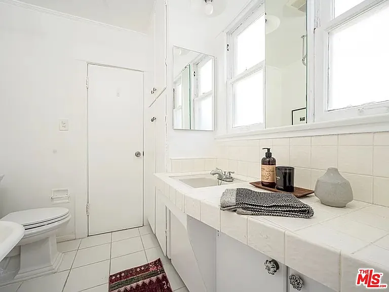 2213 Arizona Ave #A-B — Photo 16