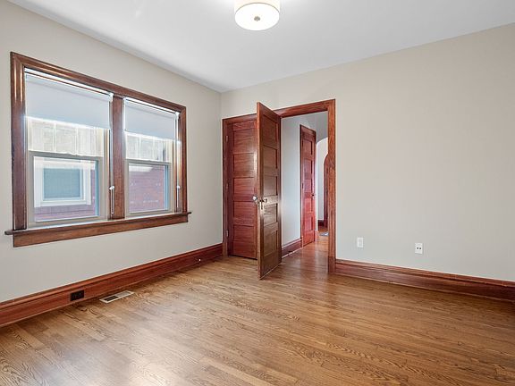 5th image of 5335 Lindenwood Ave