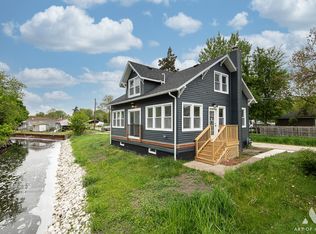 26415 W Beach St, Antioch, IL 60002