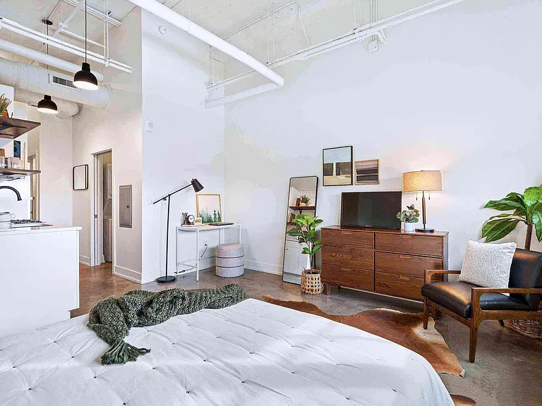 Duffey Lofts — Photo 6