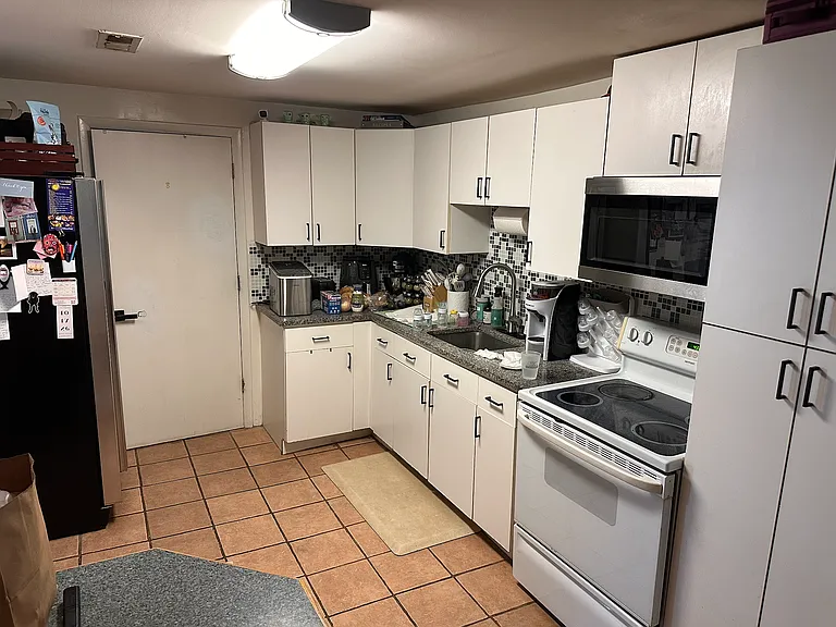 219 Linden Ave — Photo 4