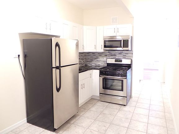 3rd image of 34 Garnet St #3A