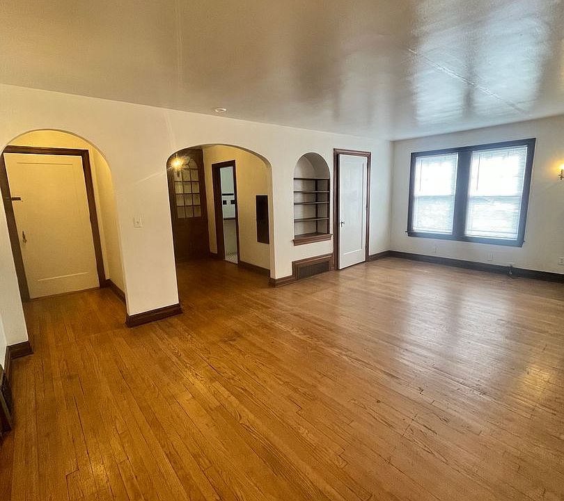 1st image of 2301 N Walker Ave #511D