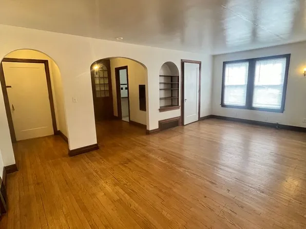 Windsor Court Apartments, 2301 N Walker Ave #12, Oklahoma City, OK 73103