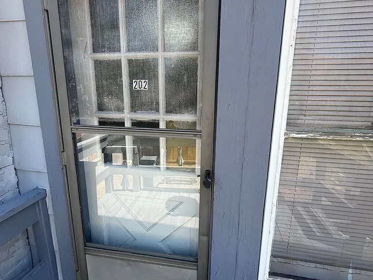 South Curry Street 520 — Photo 8