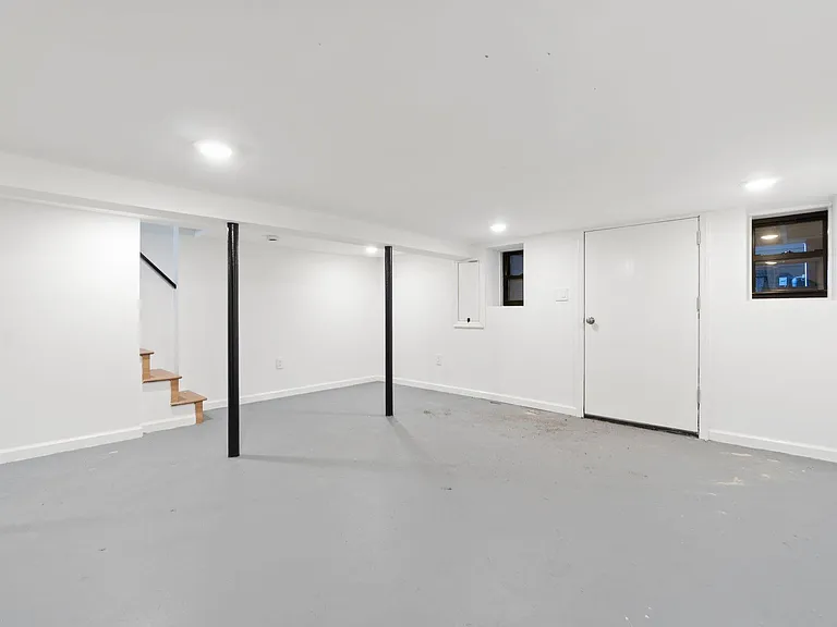 82 Colgate St #3 — Photo 38