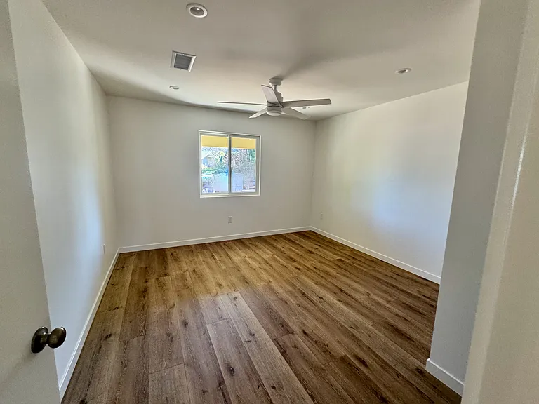 81 Richford Ln — Photo 12