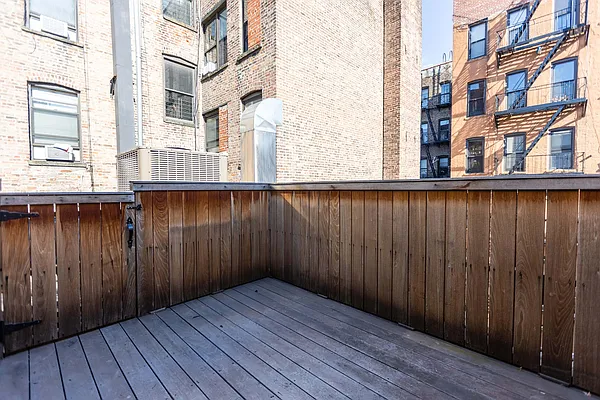 Rented by Smart City Real Estate LLC | media 19