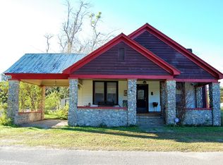 222 NW 1st Ave, Trenton, FL 32693