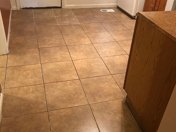 3rd image of 7554 S Parnell Ave #1