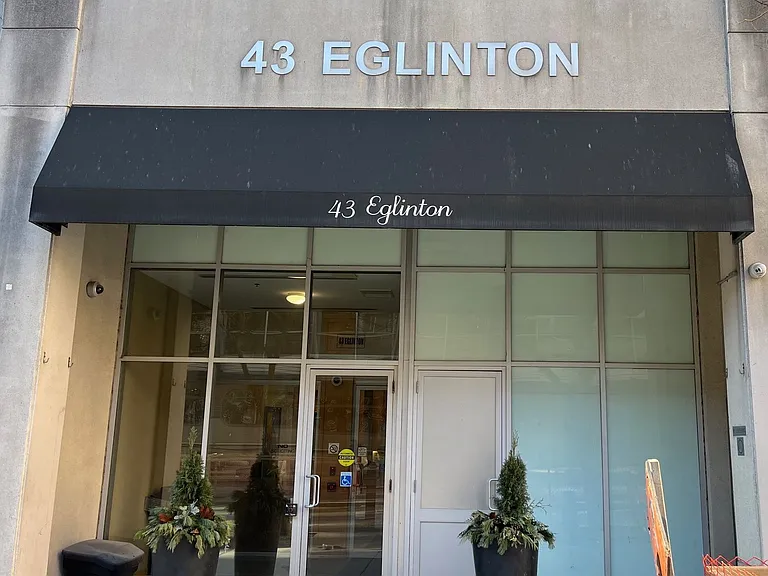 43 Eglinton Ave E #1506 — Photo 1