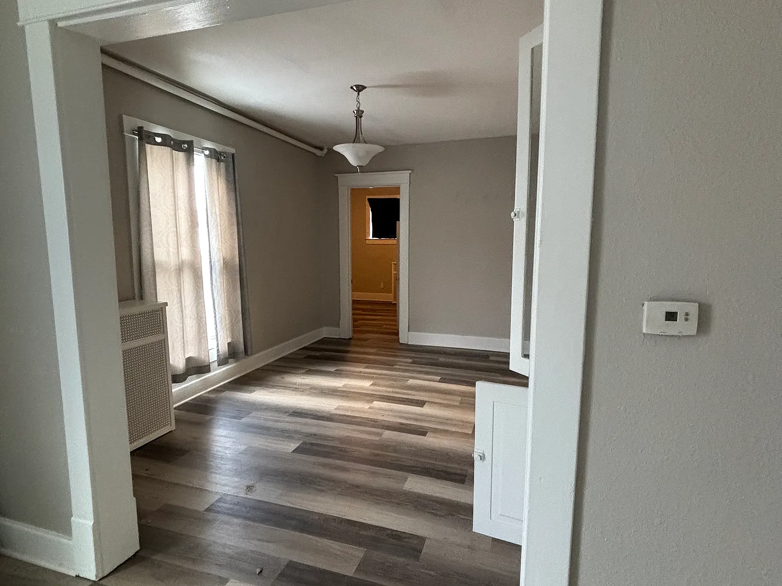 2 bed, 900 sqft, $950 — Photo 4