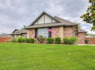 10301 Cedar Rdg, Edmond, OK 73025