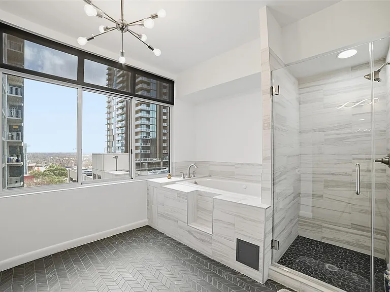 54 Rainey St #1018 — Photo 18