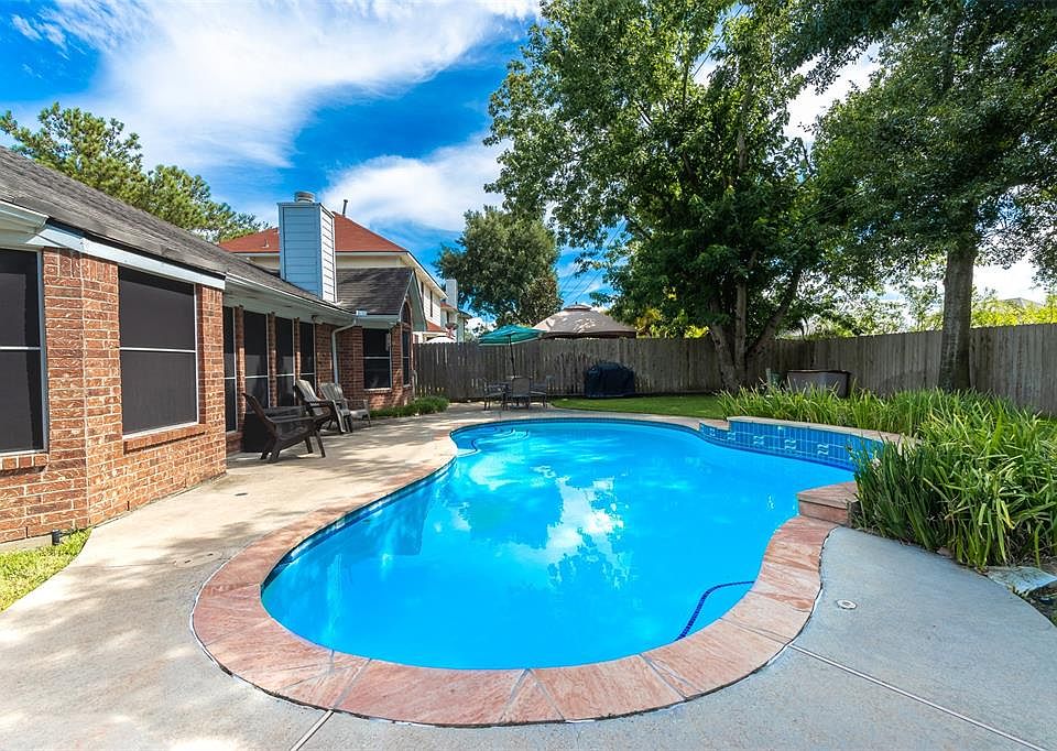 1st image of 3715 Lauderwood Ln