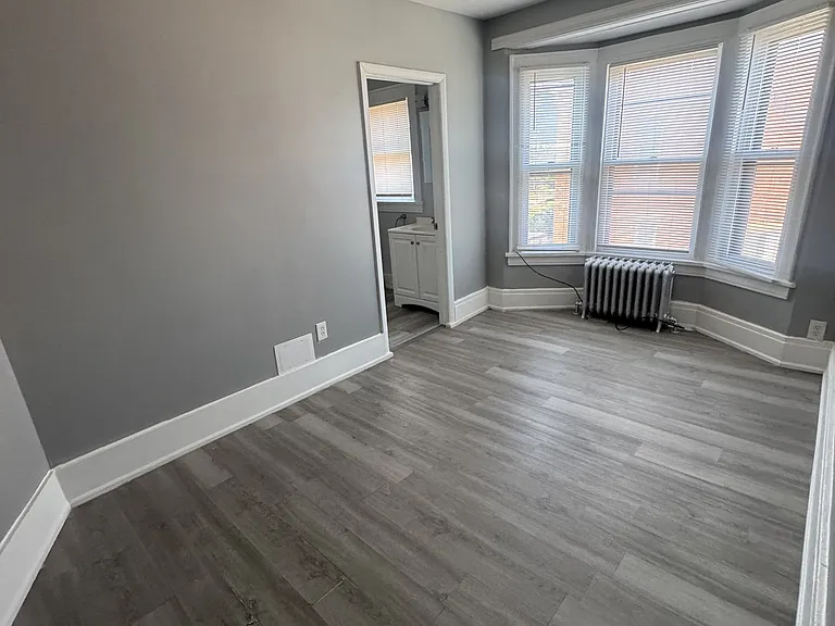 205 Lake Ave #8 — Photo 4