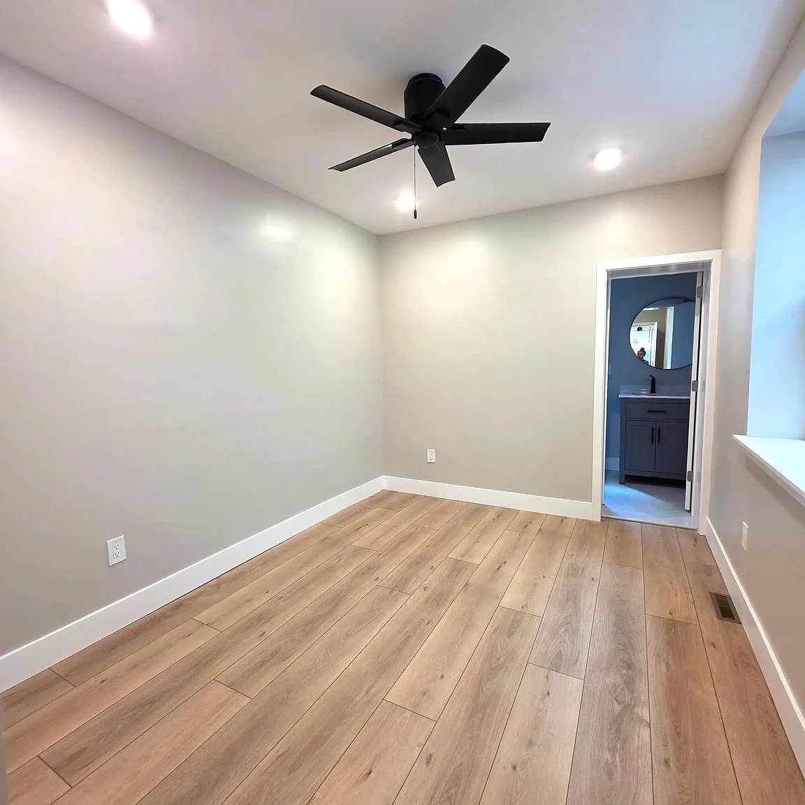 1 bed, 1.0 bath, 700 sqft, $1,700 — Photo 4