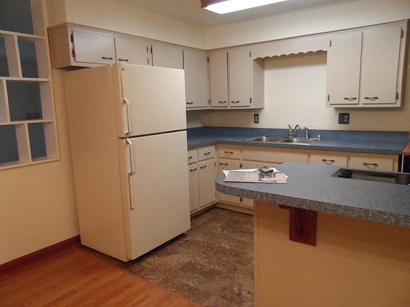 2nd image of 4194 Weller Dr