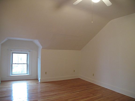 2nd image of 1120 W Moss Ave APT 5