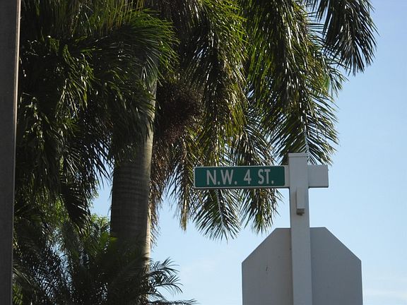 5th image of 20361 NW 4th St