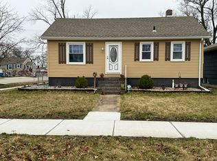 202 N Ernest St, Griffith, IN 46319