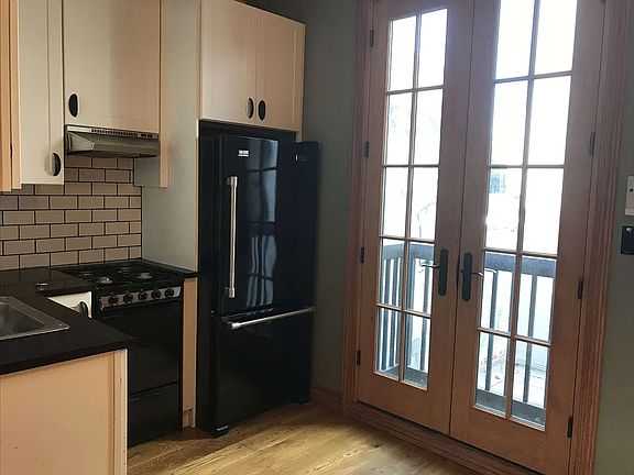 4th image of 335 Saint Nicholas Ave Unit 2C