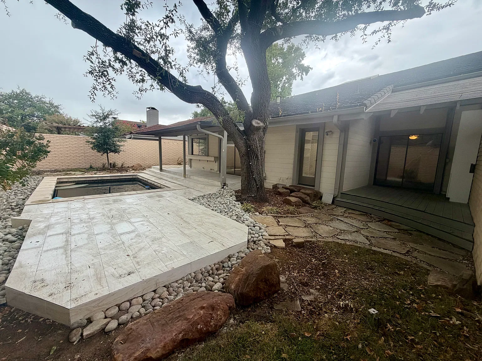 124 Fox Glen Cir — Photo 4