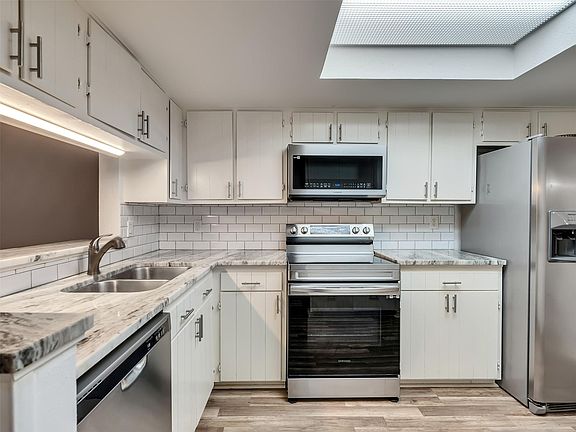 2nd image of 5005 Georgi Ln APT 194