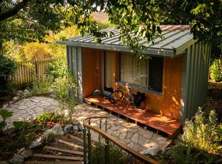 827 NW 106th St, Seattle, WA 98177