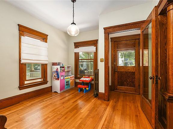5th image of 1448 Westwood Ave