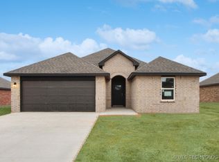 7119 E 155th St S, Bixby, OK 74008