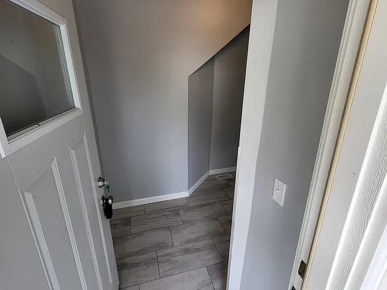 613 Pershing Ave — Photo 32