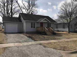 215 W Ruth St, Moundridge, KS 67107