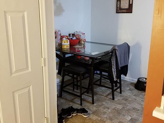 4th image of 29 Pebble Point Ct