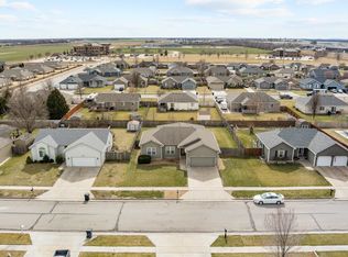 656 Joanie Ln, Salina, KS 67401