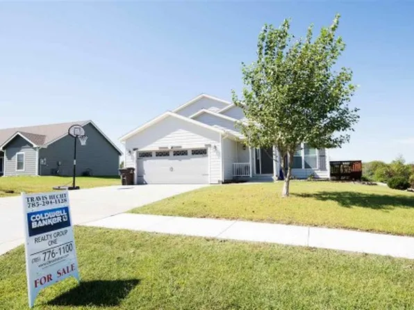6366 Copperleaf Dr, Wamego, KS 66547