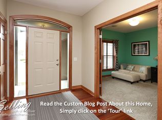 10764 McCool Dr W, Burnsville, MN 55337