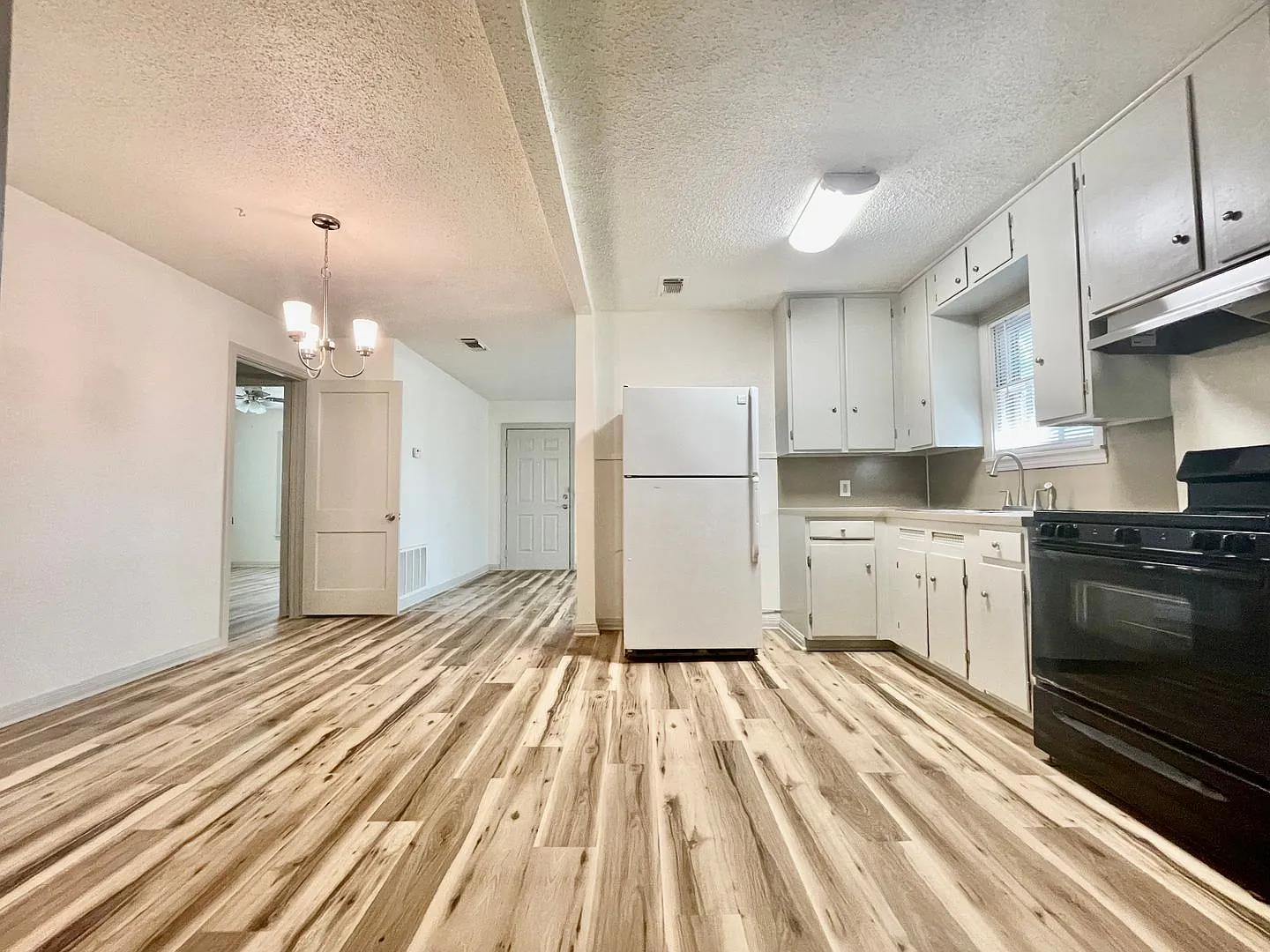 Centrally Located & Fully Updated — Photo 3