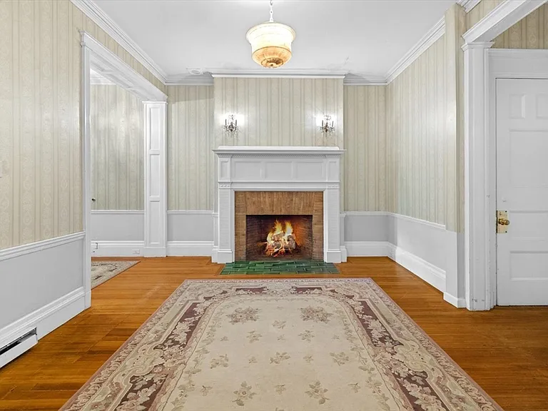 1757 Beacon St #3 — Photo 4