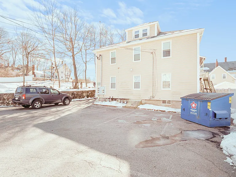 47 Campbell St #2 — Photo 28