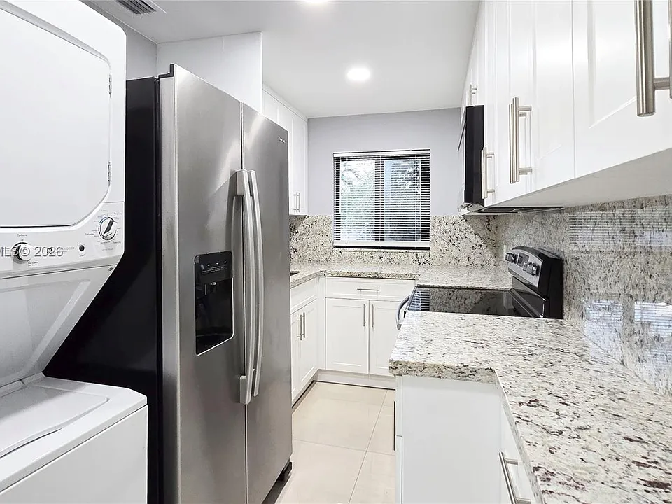50 W 28th St #56