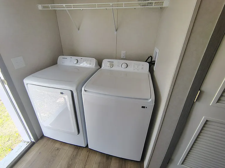Linden Place — Photo 10
