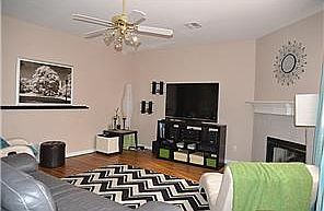 3rd image of 1621 Nightingale Dr