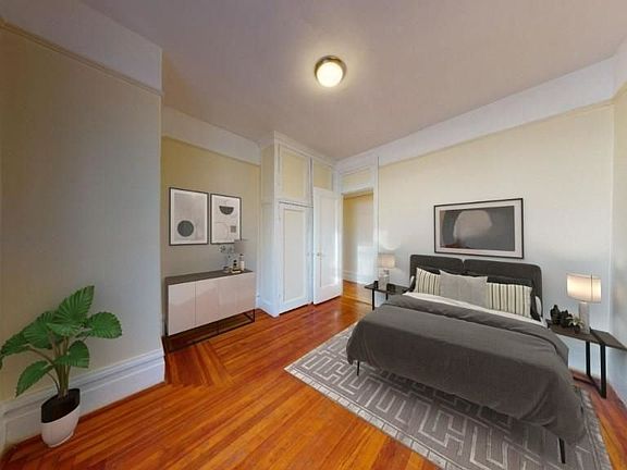 3rd image of 3551 Broadway #61