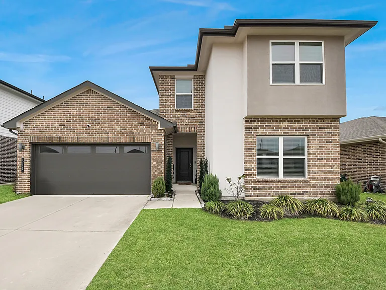 311 John House Ln — Photo 1