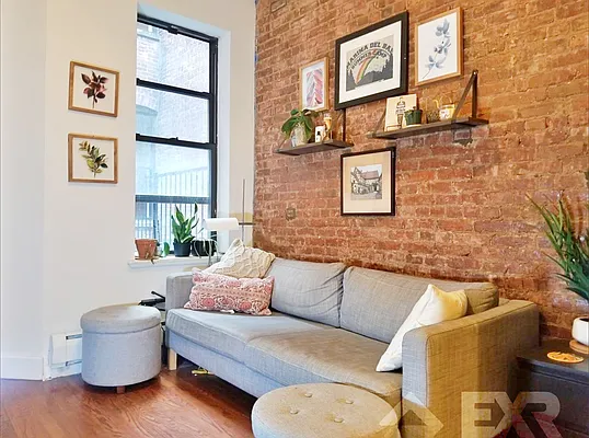 Rented by EXR | media 3