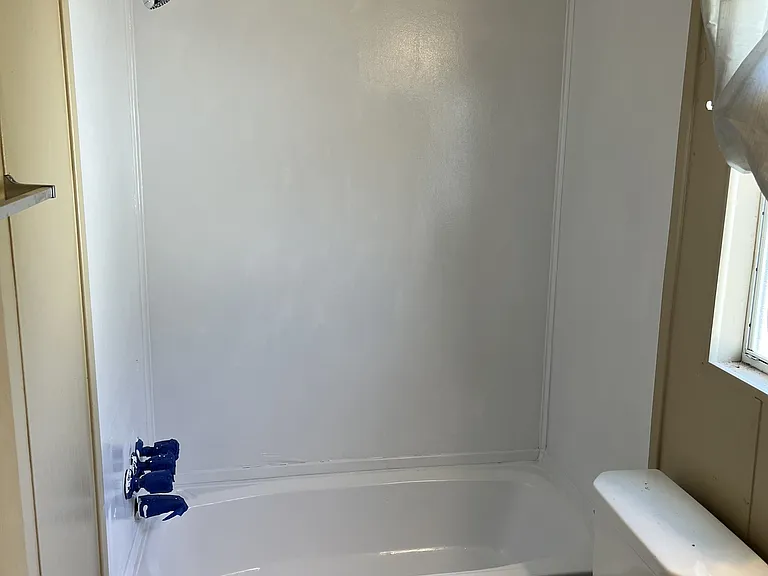 409 E Main St — Photo 8