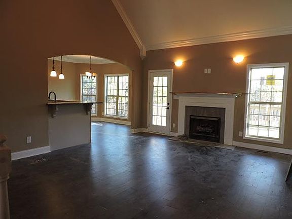 3rd image of 20 Easthaven Lot 20