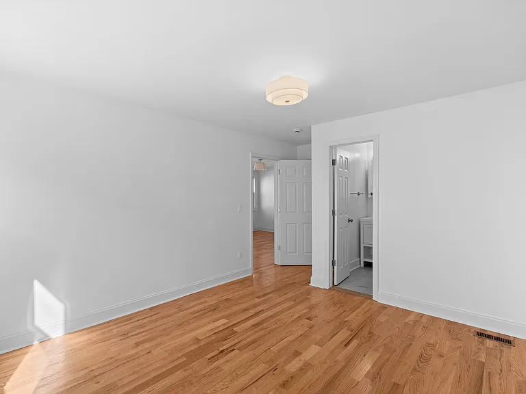 5 Poplar St #3 — Photo 23