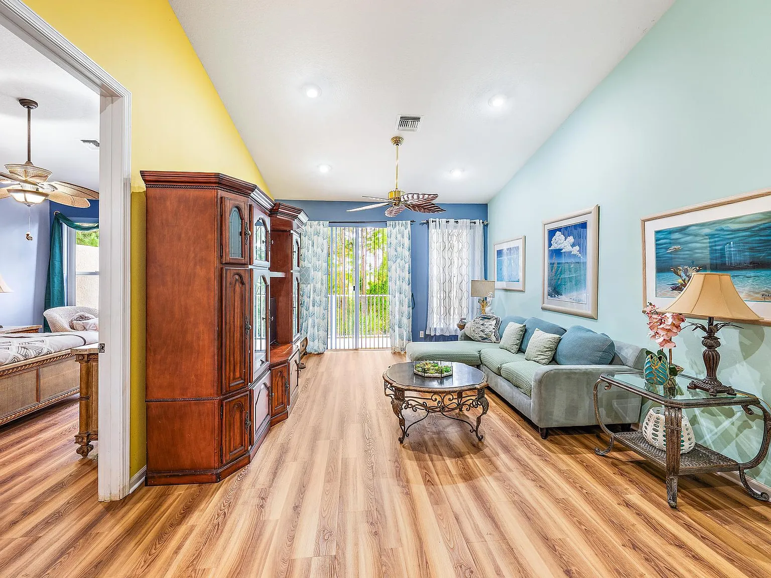 3 bed, 2.5 bath, 1750 sqft, $2,900 — Photo 2